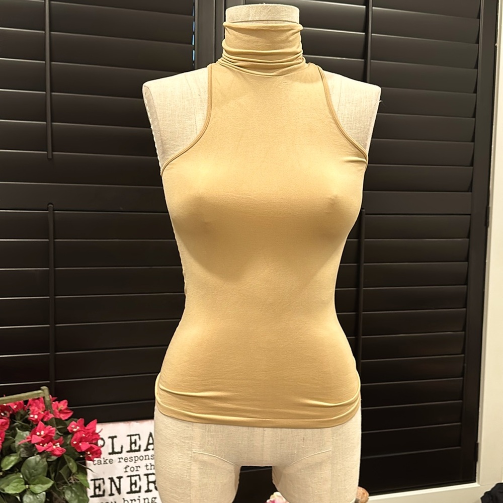 Venus tank top